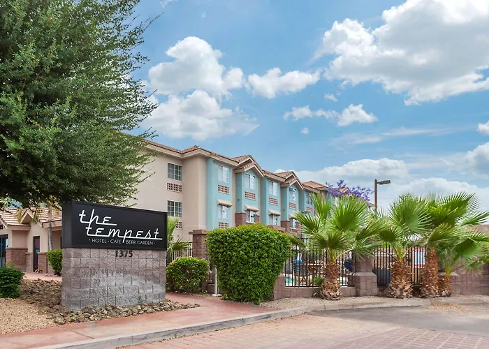 La Quinta & By Wyndham University, Phoenix 2*
