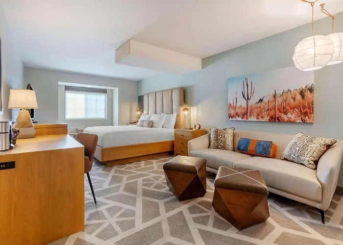 La Quinta & By Wyndham University, Phoenix Hotel 2*