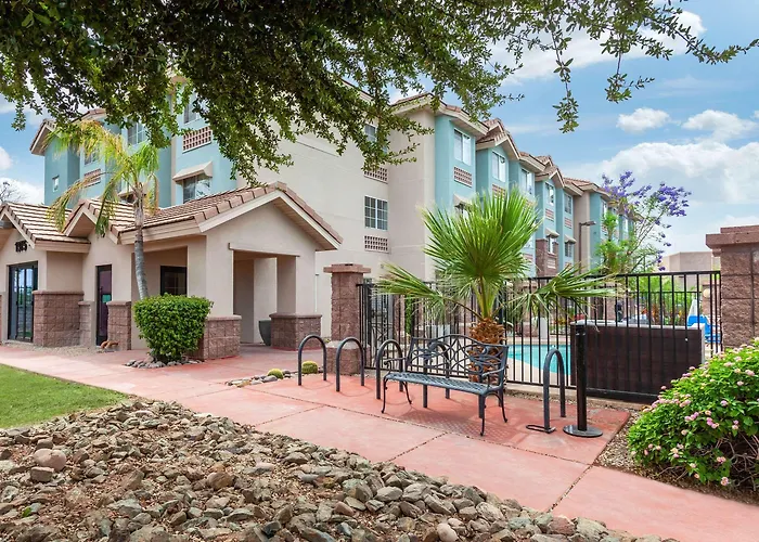La Quinta & By Wyndham University, Phoenix Hotel 2*