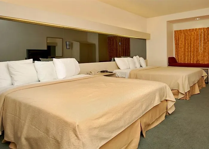 La Quinta & By Wyndham University, Phoenix Hotel