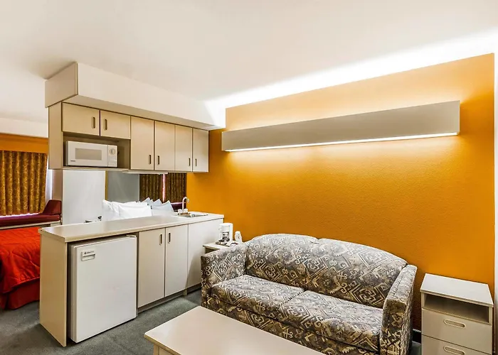 La Quinta & By Wyndham University, Phoenix 2*