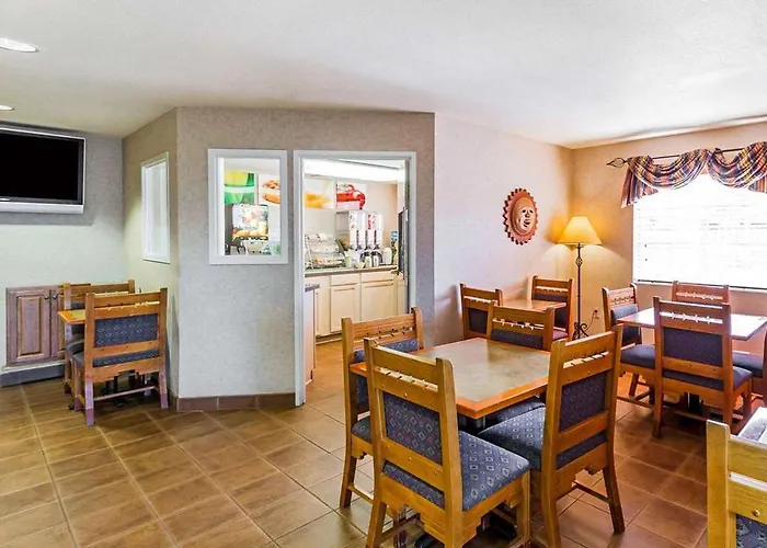 La Quinta & By Wyndham University, Phoenix 2*
